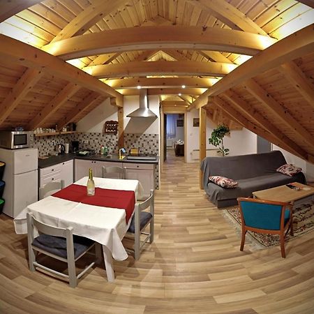 Apartman Tonka Otocsán Kültér fotó