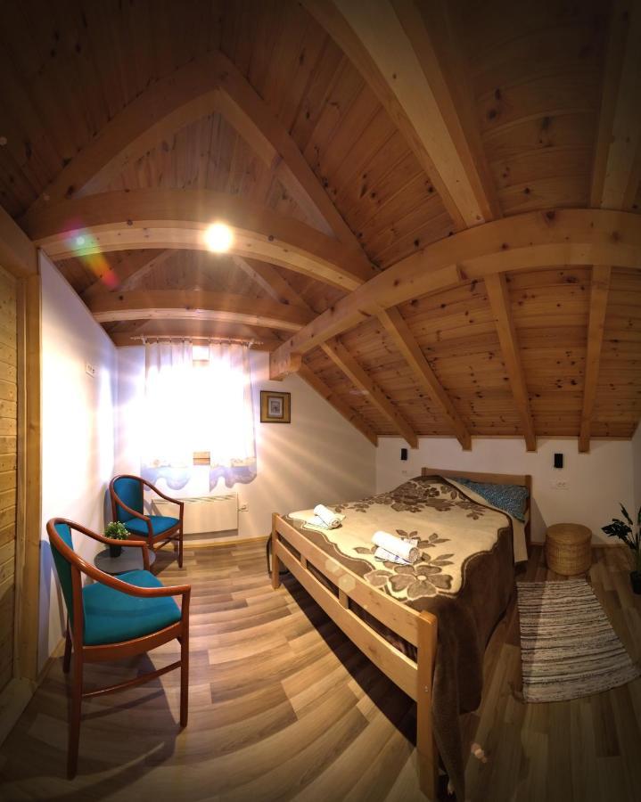 Apartman Tonka Otocsán Kültér fotó