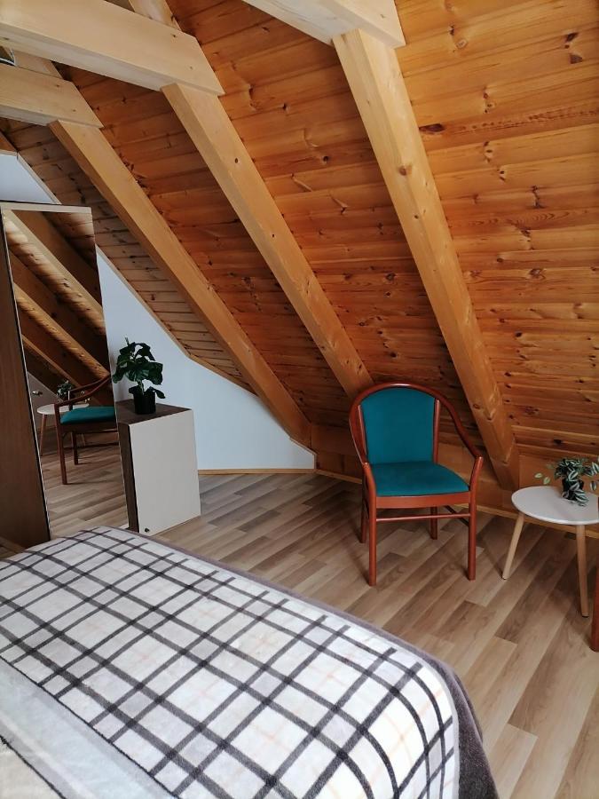 Apartman Tonka Otocsán Kültér fotó