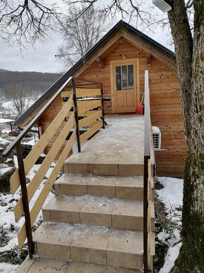Apartman Tonka Otocsán Kültér fotó