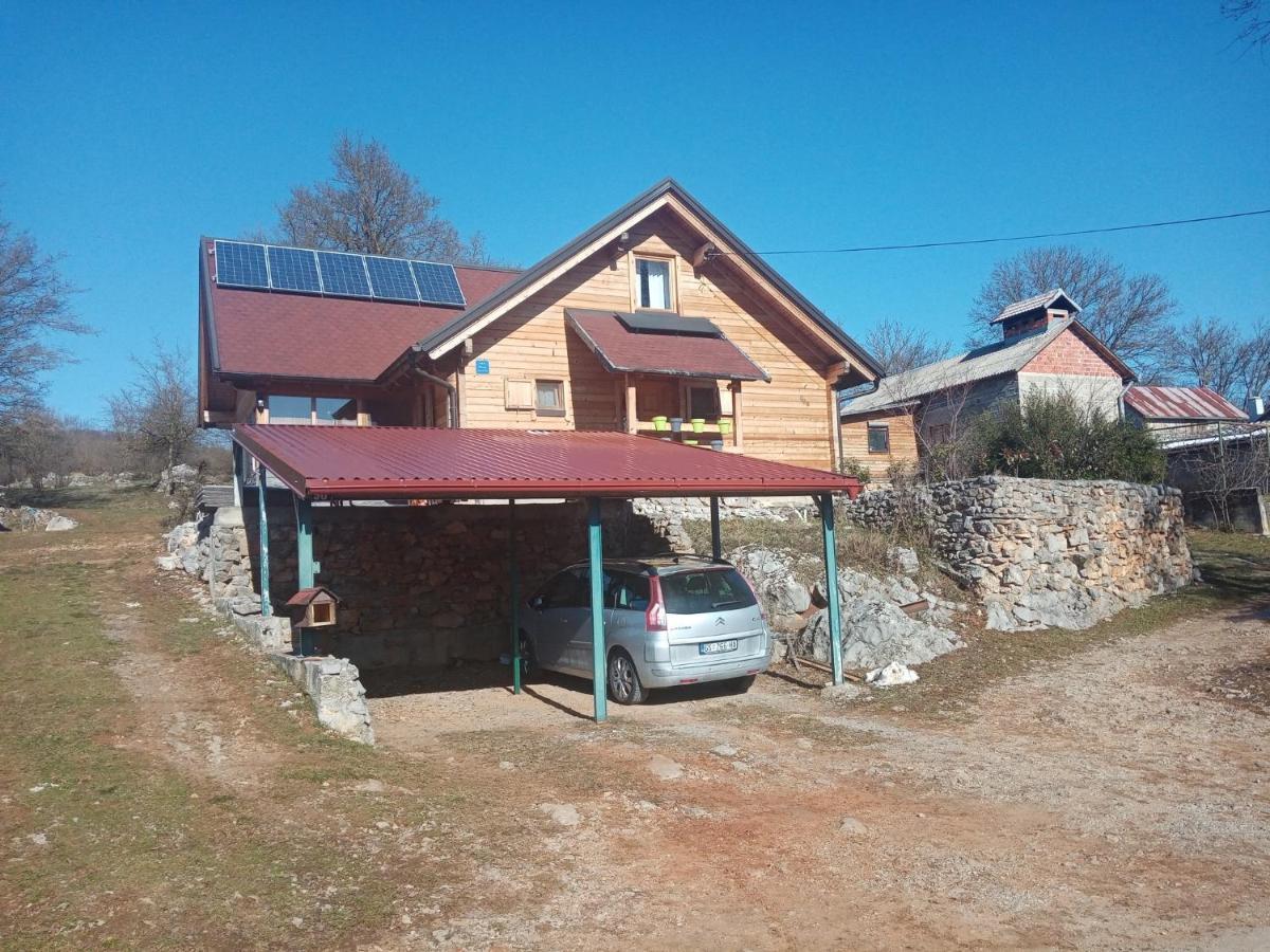 Apartman Tonka Otocsán Kültér fotó